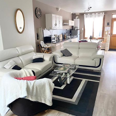 La Maison Des Remparts - Gite 3 Etoiles Pour 8 Pers A ロシュ エクステリア 写真