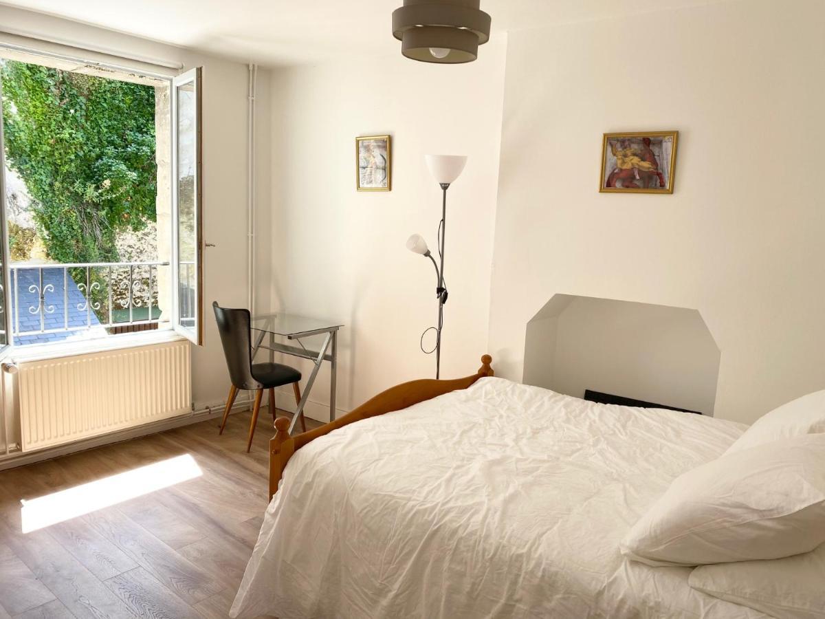 La Maison Des Remparts - Gite 3 Etoiles Pour 8 Pers A ロシュ エクステリア 写真