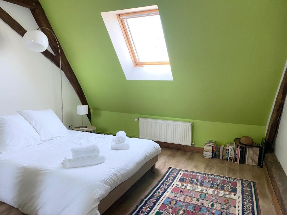 La Maison Des Remparts - Gite 3 Etoiles Pour 8 Pers A ロシュ エクステリア 写真